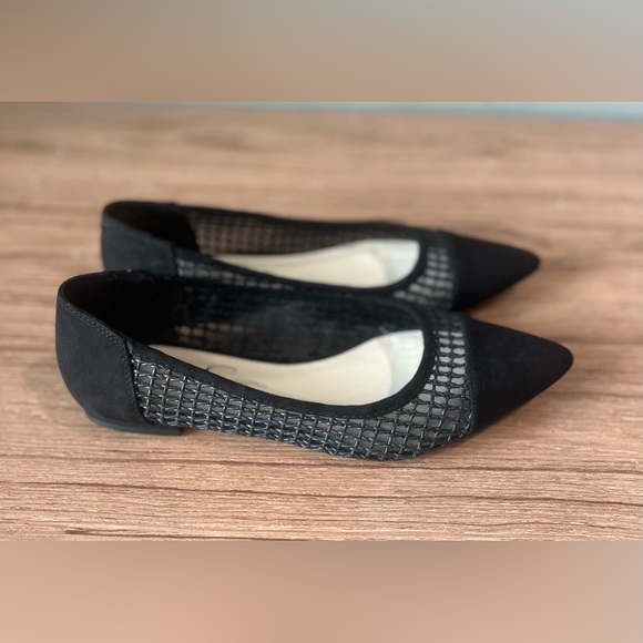JESSICA SIMPSON BLACK SLEEK SEXY CHIVESY FLAT SIZE 8M - Picture 6 of 7